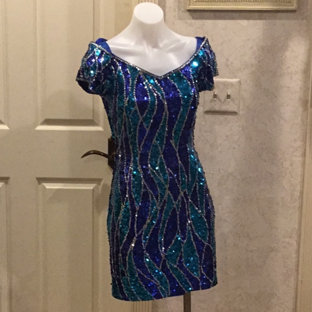 100 % polyester hand beaded dress size 6
